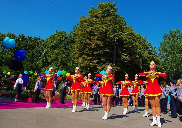 185