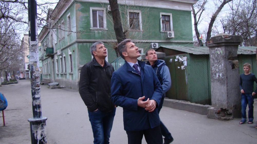 Итоги встречи с Олегом Этнаровичем: на Брестской 6а окончен ремонт крыши