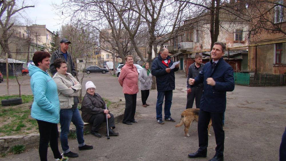 Итоги встречи с Олегом Этнаровичем: на Брестской 6а окончен ремонт крыши