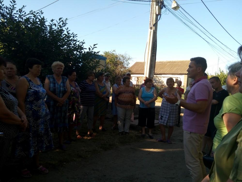 На Селекционной отремонтируют дорогу - итоги встречи жителей с Олегом Этнаровичем